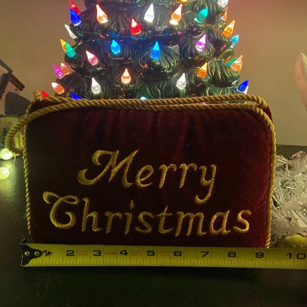 🎄Merry Christmas velvet hanging decorative pillow dark red and gold 🎄